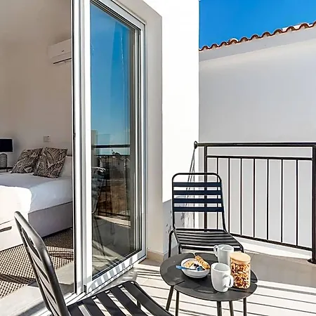 Gorgeous With Private Pool In The Sunsets Outside Just For