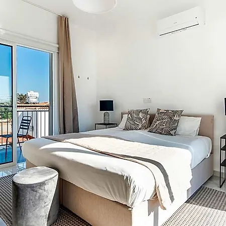 Ξενοδοχείο Gorgeous With Private Pool In The Sunsets Outside Just For Πάφος