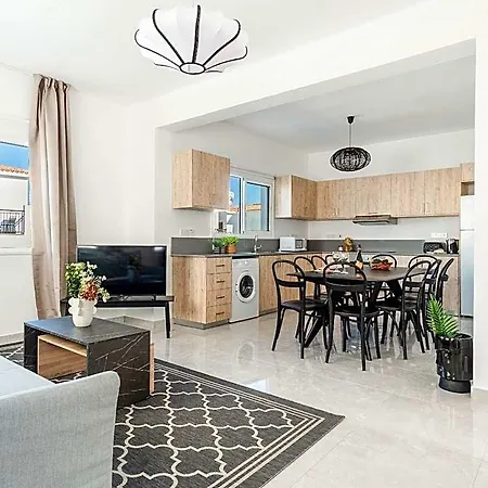 Ξενοδοχείο Gorgeous With Private Pool In The Sunsets Outside Just For Πάφος