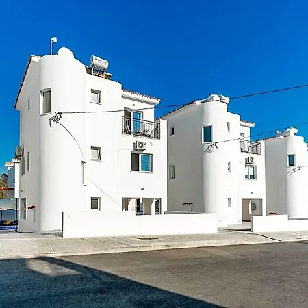 Gorgeous With Private Pool In The Sunsets Outside Just For