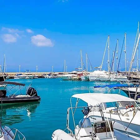 Ξενοδοχείο Gorgeous With Private Pool In The Sunsets Outside Just For 2*